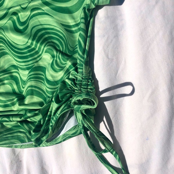 Green Tops - Picture 5 of 5